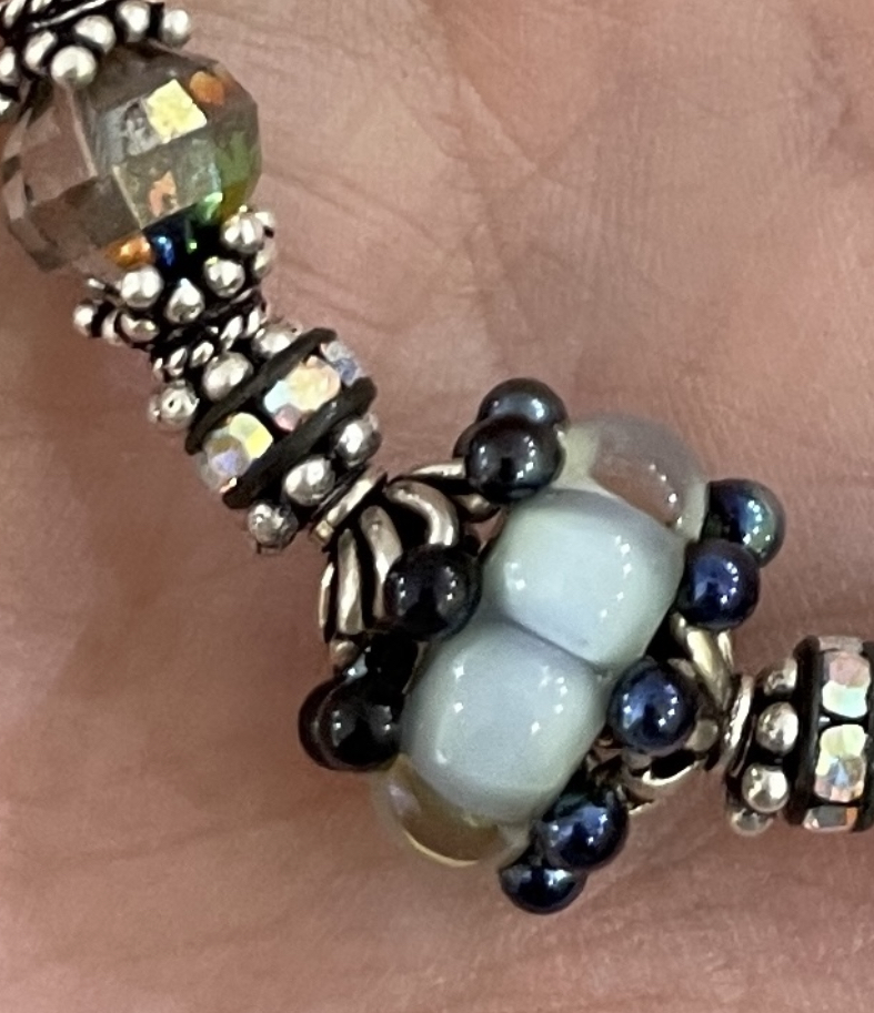 Shining Opals Regal Art Glass Curve Bracelet-