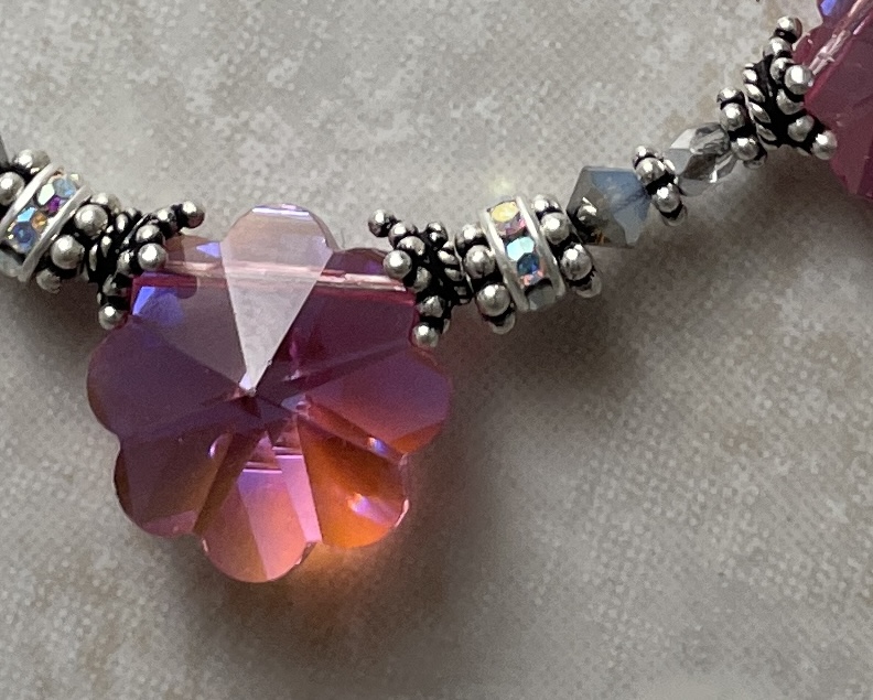 Exquisite Vintage Graduated Crystal Pink Artisan Necklace-