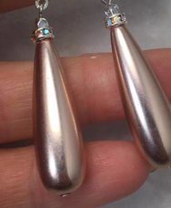 Rose Gold Pearl Teardrop Earrings-Sue Shefts, Sue Shefts Designs, Johns Creek, vintage Swarovski crystal, Dunwoody Art Festival, Apple