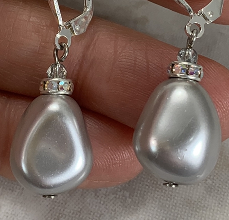 Silvery Pearl Glass Nugget Earrings-Sue Shefts, Sue Shefts Designs, Johns Creek, vintage Swarovski crystal, Dunwoody Art Festival, Apple