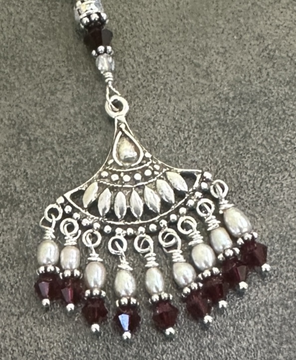 Fantastic Pearl and Garnet Crystal Chandelier Pendant Adjustable Necklace-